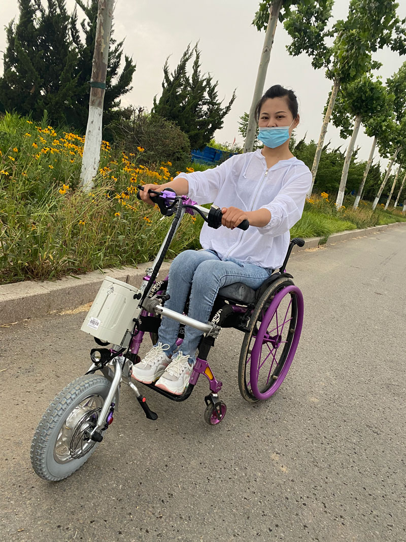 Cómo convertir una silla de ruedas manual en una silla de ruedas eléctrica.